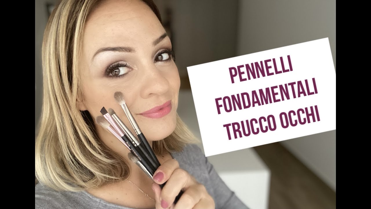 Quali sono i pennelli fondamentali per il trucco occhi