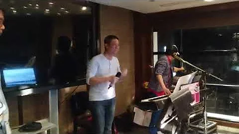 2/21四.来宾演唱～榕树下/北投春天饭店/两岸三地银行主管.尾牙春酒聚餐晚会.（徐珑 乐团） - 天天要闻