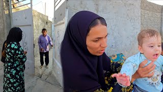Two hardworking women, one dream; building a better future with tired but hopeful hands. screenshot 3