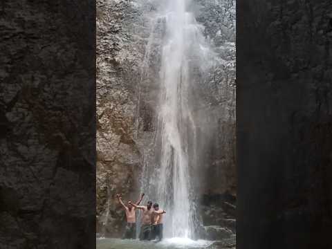 بلند ترین آبشار زنجان ابشار هفتاد متری البین