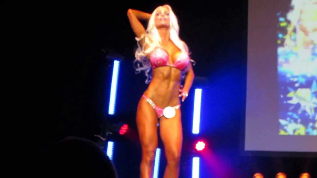 gå i stå Tænke kredit WBFF Denmark 2013 - Diva Bikini Model Jeanette Sommer - YouTube