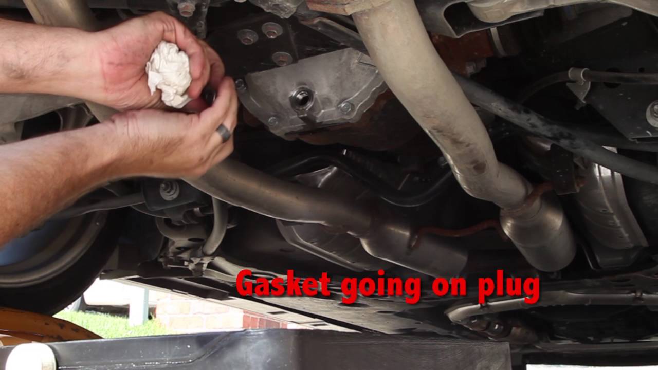 370Z Differential Fluid Change - YouTube