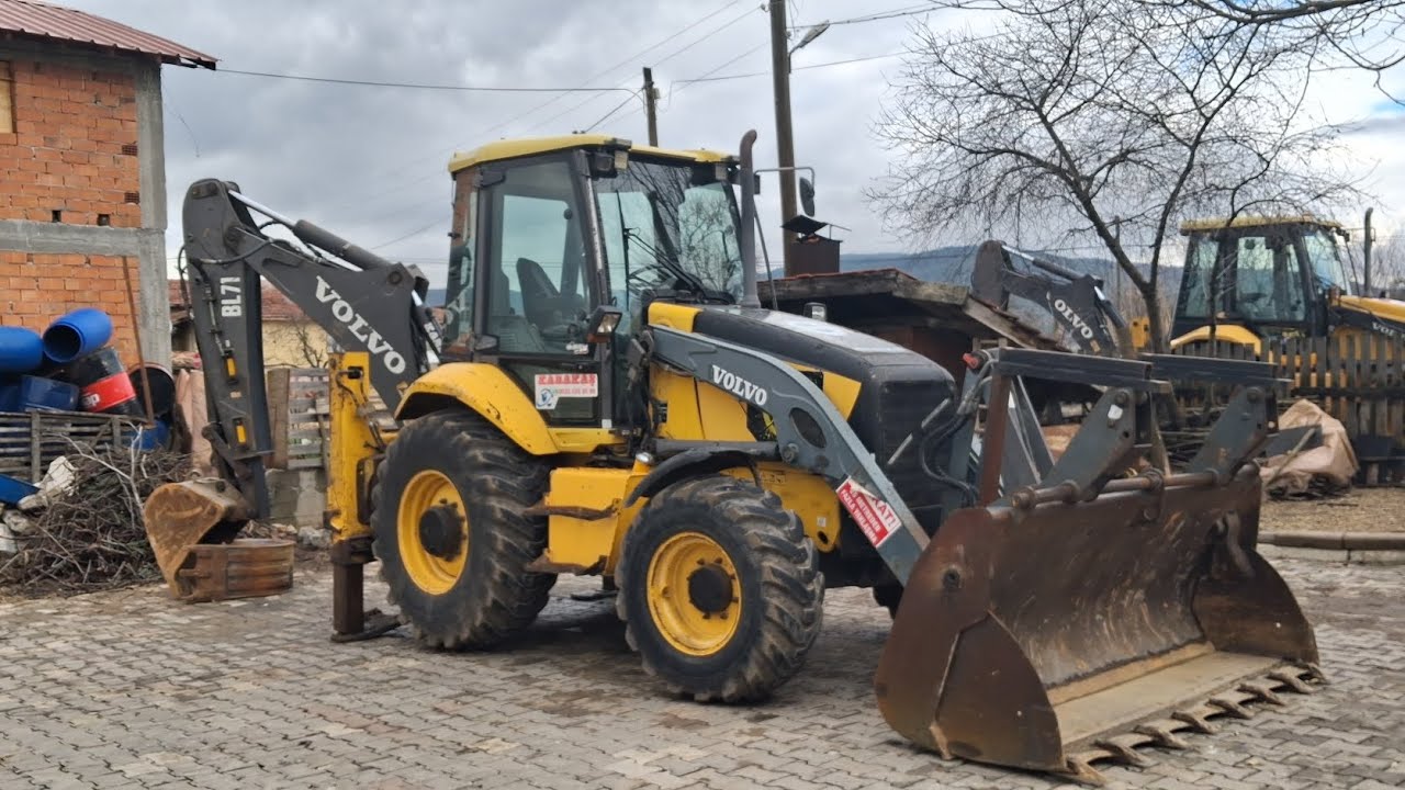 Volvo BL71  -  2006 Model 