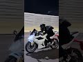 Hearing the wind blowing from the top of the mountain can blow away the old dreams of motorcycle