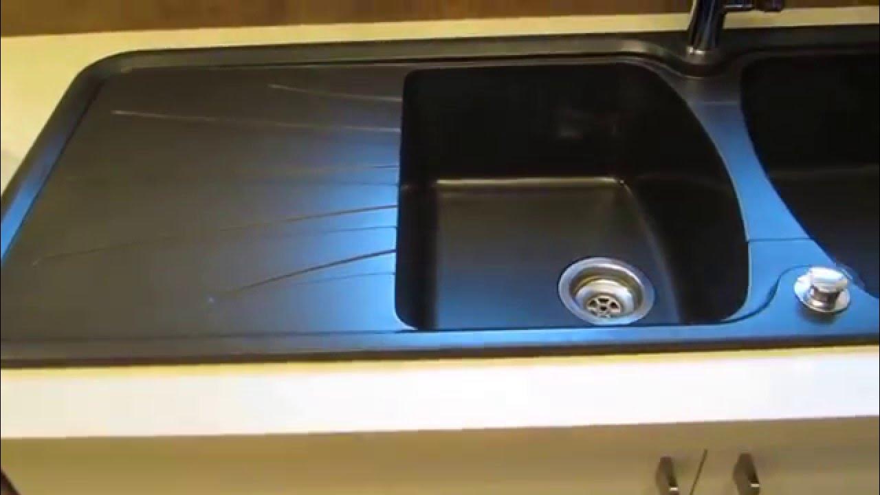 Nettoyer Un évier En Résine De Synthèse Blanc Taché ENTRETIEN D'UN EVIER EN RESINE DE SYNTHESE NOIR - YouTube