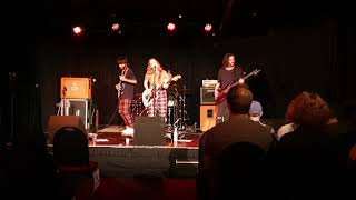 Sarah Jane - Brain (Live in Sydney) @SarahJaneMusic