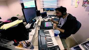 Huxley! Ableton Live Push 2 / SynthMaster - Live Office Performance