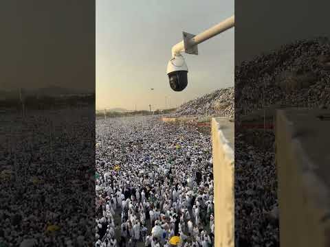 يوم عرفة من صعيد جبل عرفات