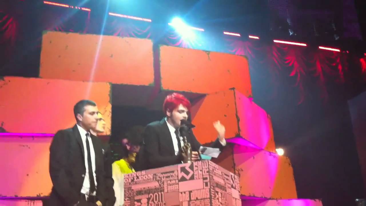My Chemical Romance, winning Best International Band! NME AWARDS 2011