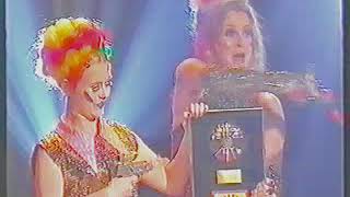 Mascara palkitaan Dance Music Awards -gaalassa 1997