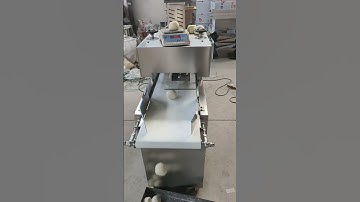 The working process of the flour rounding machine