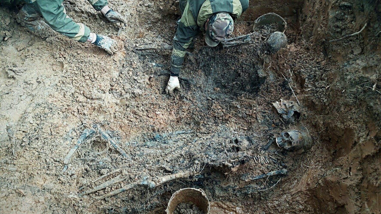 Офицеры. раскопки по войне в демянском котле. / excavations .