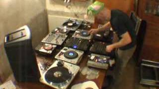 http://www.djtutor.com/djnews My thanks go out to Vestax who gave m...