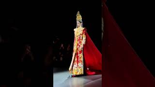 Sky Pavilion Runway✨Xu Yiyang Chinese Style Beauty in Red Xiuhe Wedding Dress❤️| Tianxi Catwalk 2026
