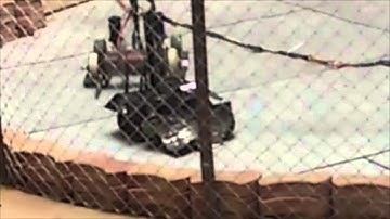 ROBOWARS DRUM BOT VS WEDGE BOT