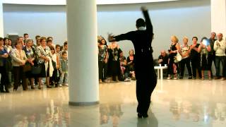 Esibizione Antonio E Valentina Cha Cha