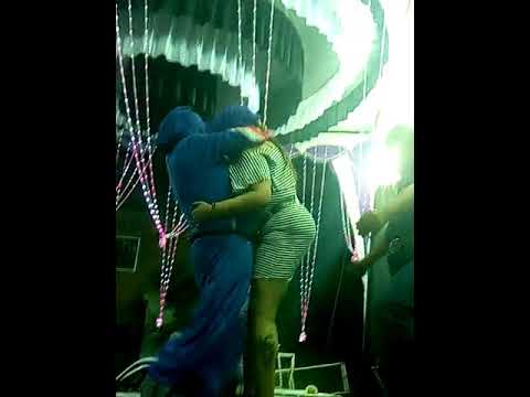 ام سماح ترقص مع الرقاصة بمسخرة