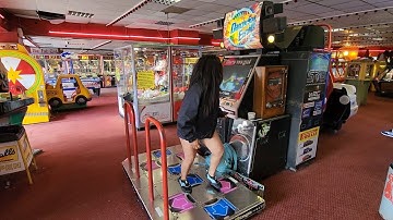 CRAZY GIRL DOES AFRONOVA EXPERT AT THE SEASIDE!