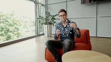 Graphene and porphyrins paired up  (short version)