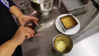 BASIC BAKED CHEESE CAKE & CREAM CHANTILY