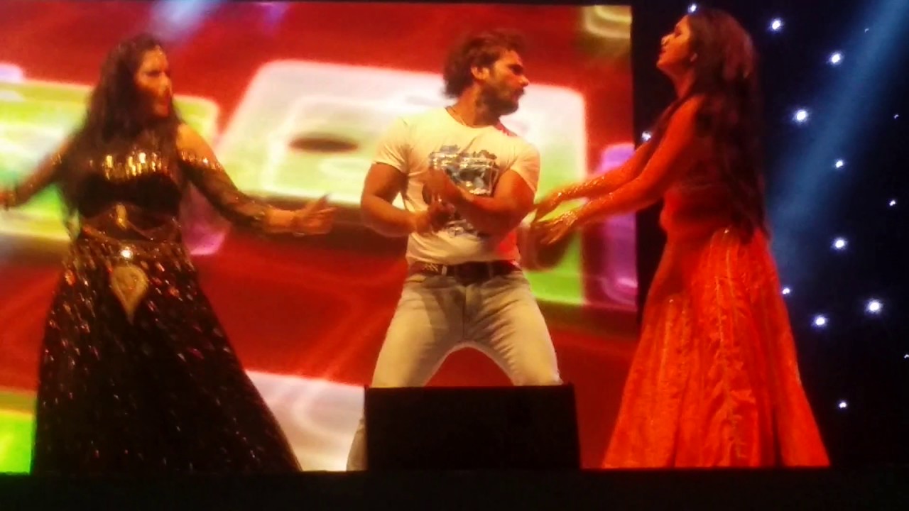 Khesari Lal Yadav, Kajal raghwani, Ritu Singh and poonam dubey doha qatar 02/Dec/2016