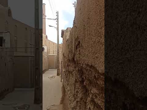 بوی خاک فقط نیست بلکه باعظمت در تاریخ کهن ایران طرف هستید مناره هارونیه اصفهان از سده ششم هجری