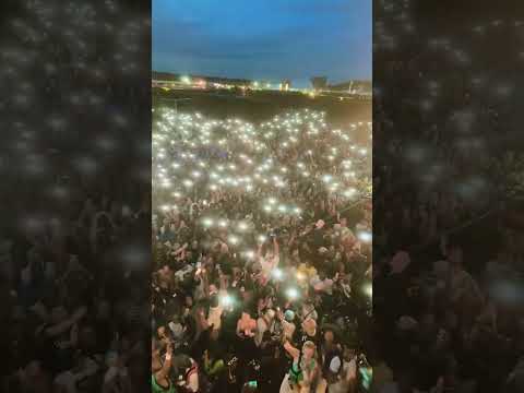 CHARGERRRR CHARGERR CHARGERRRR TRIANGLEDESBERMUDES Triangledesbermudes Charger Yardland