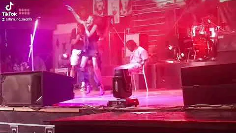 Tamuno Iheanachor acting alongside @syntiat_  Performing on Sarz Academy at New Afrika Shrine