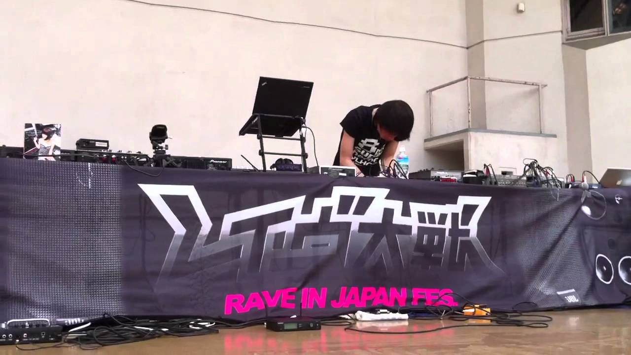 RAVE IN JAPAN FESTIVAL 2011 レイヴ大戦 - 99Letters vol.3- - YouTube