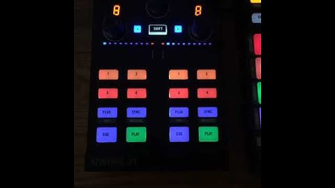 Traktor X1 Mk2 mapped to give 4 deck VU meters