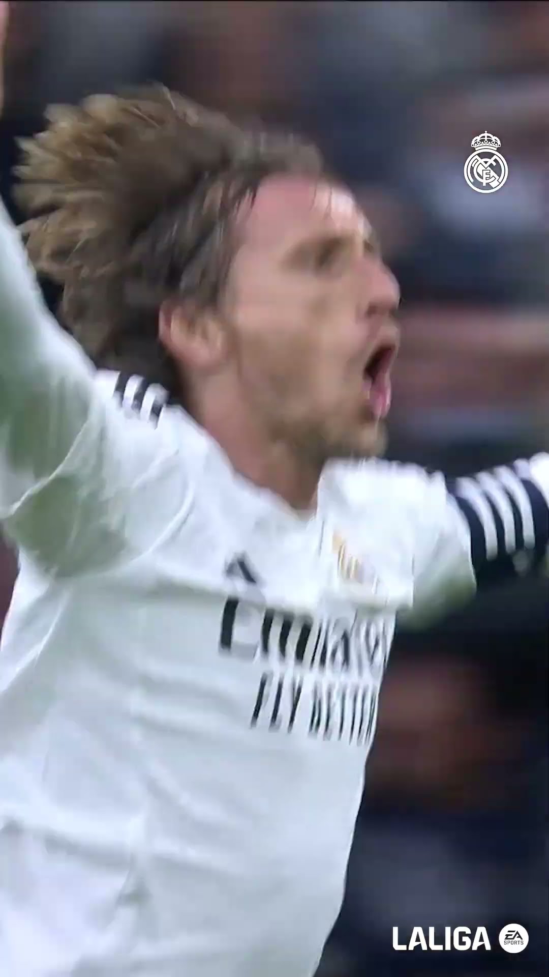 ? No words for this level of genius anymore.✍️ #Modric #LaLigaHighlights