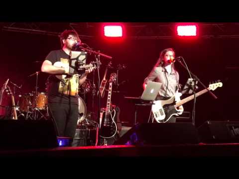 YouTubeでRain & Leaves "Next"を視聴