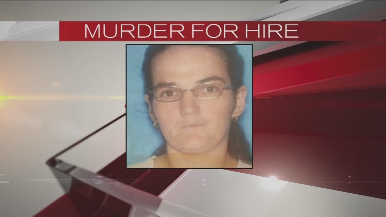 Adamsville mom allegedly attempts to hire hit man