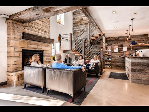 Video: A-Lodge Colorado Adalah Hotel 