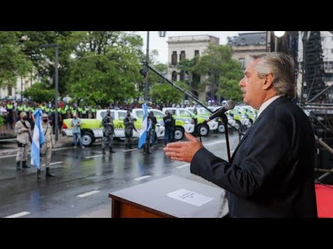 El presidente encabezó la firma de convenios para la construcción de 2 alcaidías en Tucumán