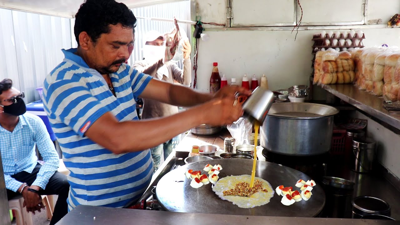 Perfect Art To Make Egg Samosa Curry | Delicious Egg Dish At Mayur Omelet | Indian Street Food | Street Food Fantasy