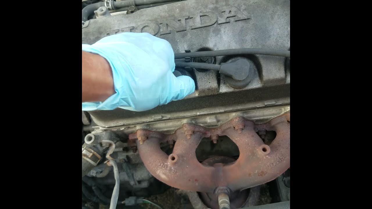 Arcing Spark Plug Wires - YouTube