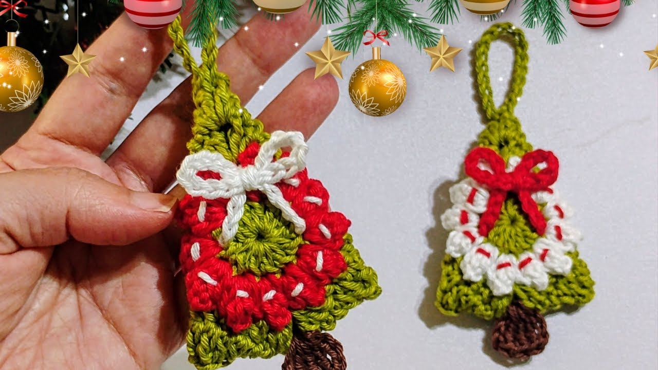Fácil!  Mini árvore de natal com guirlanda em crochê enfeites natalinos #crochet