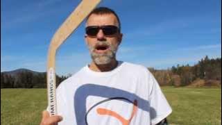 How to throw a 'traditional shaped returning' boomerang