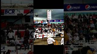 Salchites En El Redondel De Zapote 25 De Diciembre Año 2011 Transmisión De Toros Repretel