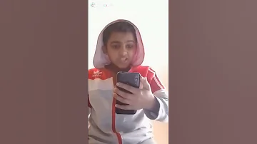 بنتك يا عم رشدي شغاله علي النت 