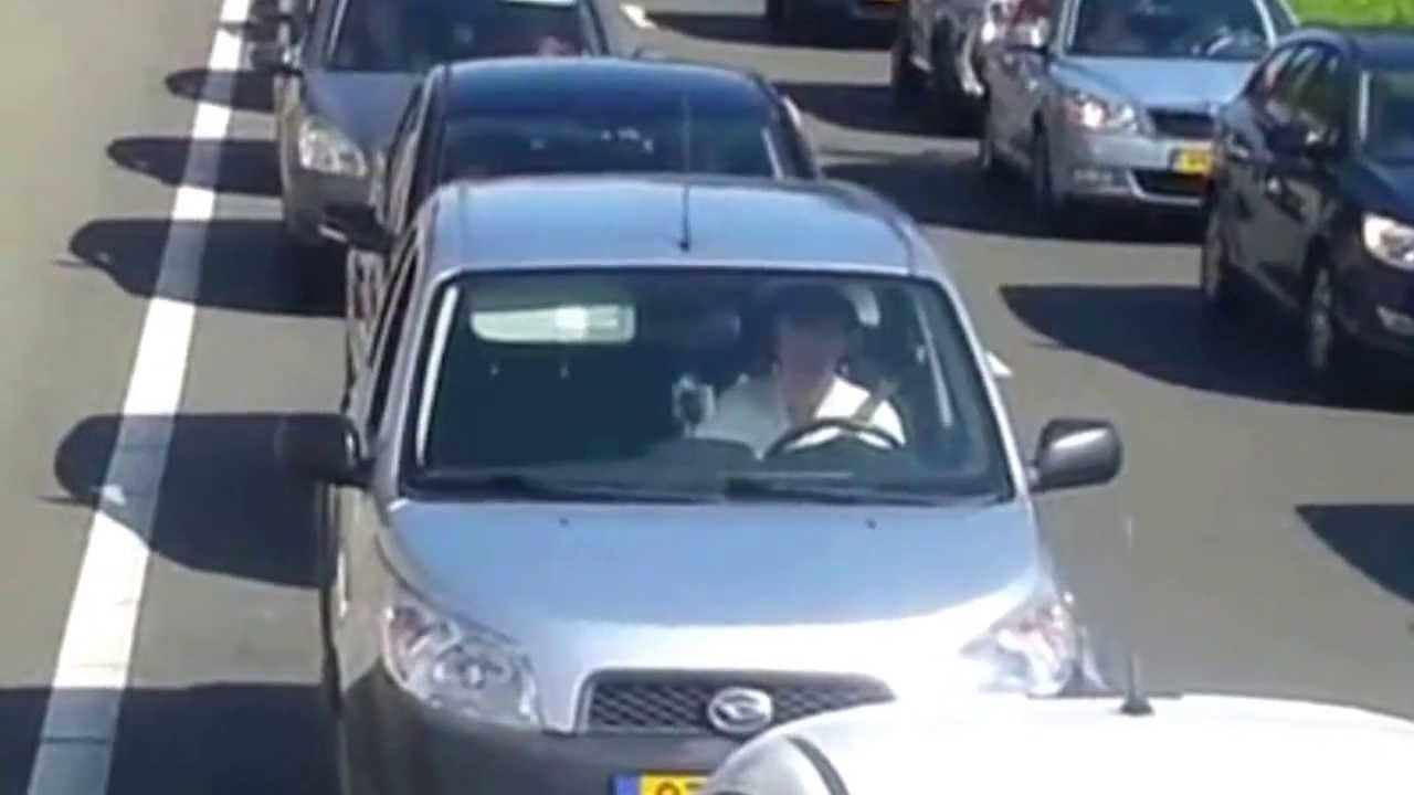 Греется приора в пробках