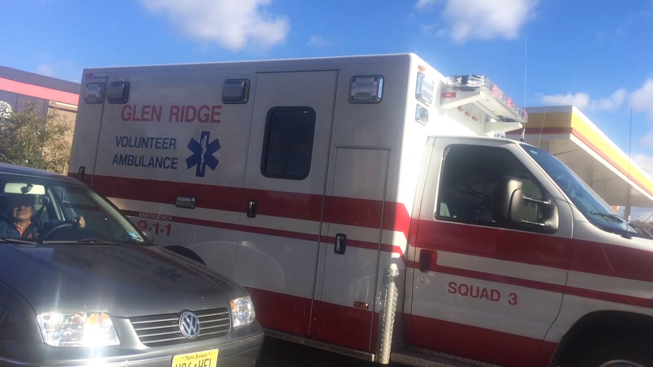 Glen Ridge NJ Volunteeer Ambulance Responding on Bloomfield Ave