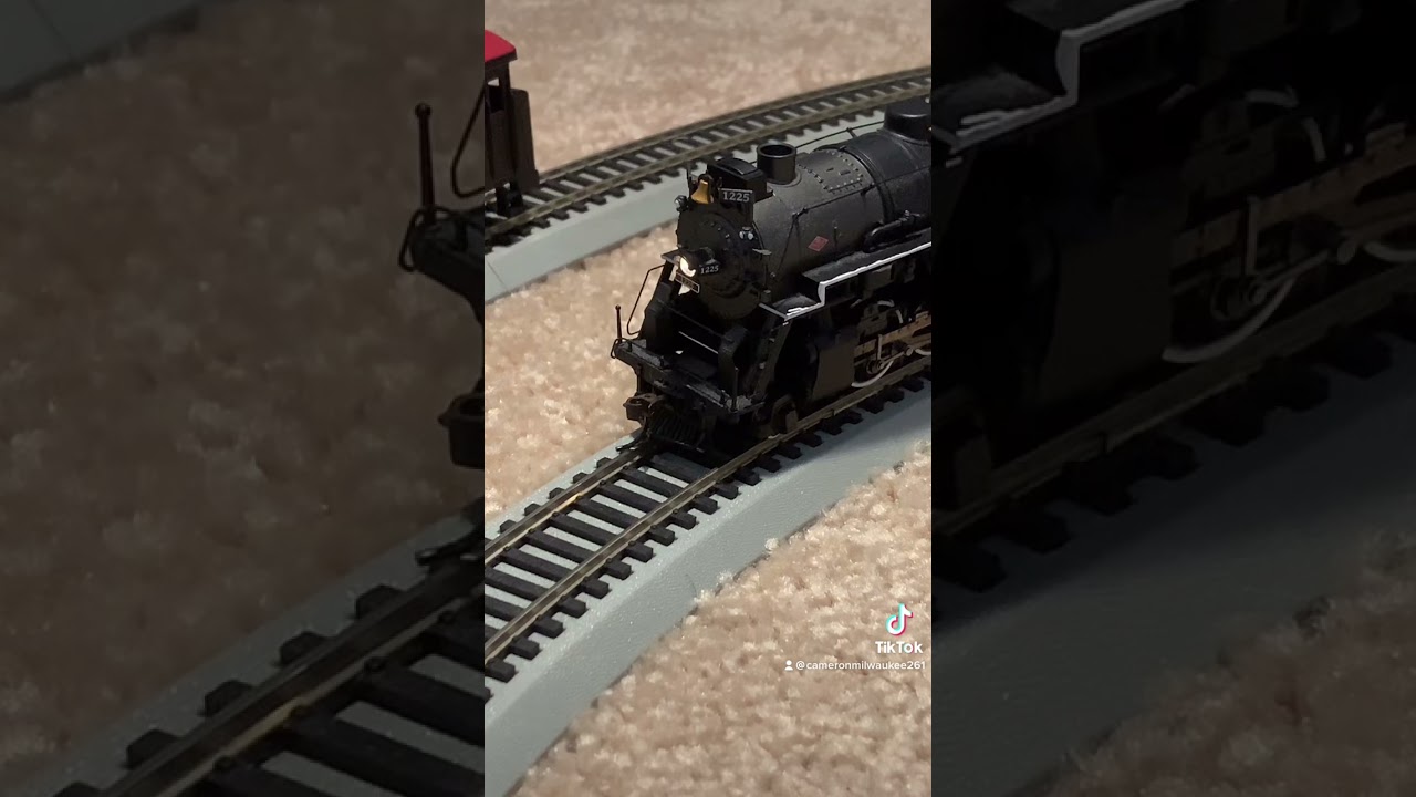 This is why I hate Bachmann switch tracks 
