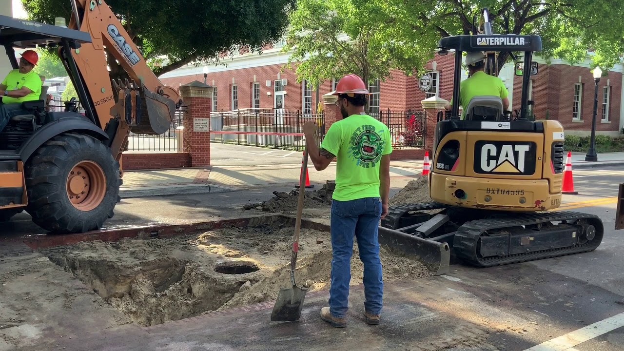 Downtown Lakeland Manhole Cover Replacement | April 29, 2020