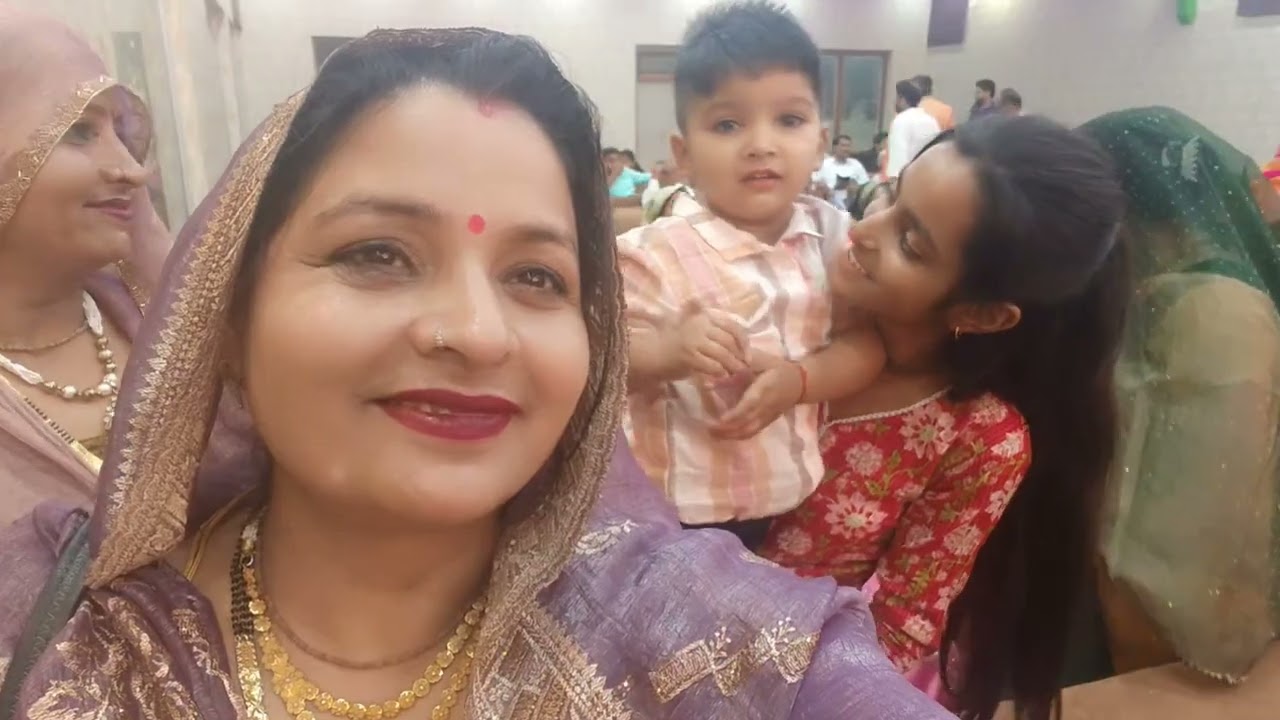 Sab log milkar gye h shadi me ||. 