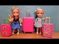 Luggage shopping ! Elsa &amp; Anna toddlers are packing #suitcase #bags