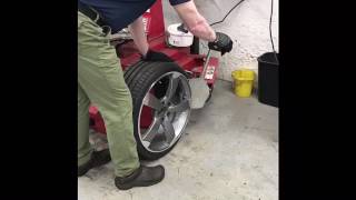 Braking Beads With a Side Shovel - Hunter TCX57