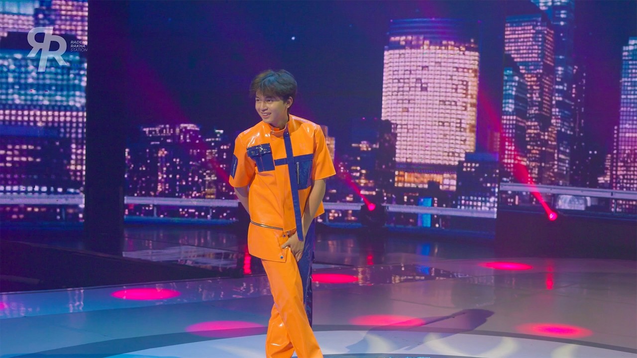 CELANA RAKHA SOBEK | BTS MV DUNIA PENUH WARNA