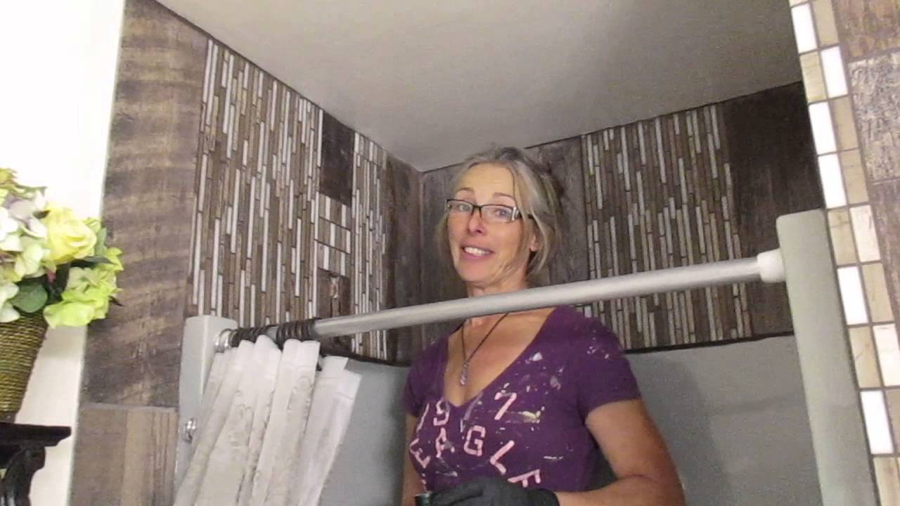 How to on Sealing the bathroom tile.